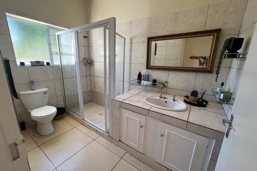 2 Bedroom Property for Sale in Bonza Bay Eastern Cape